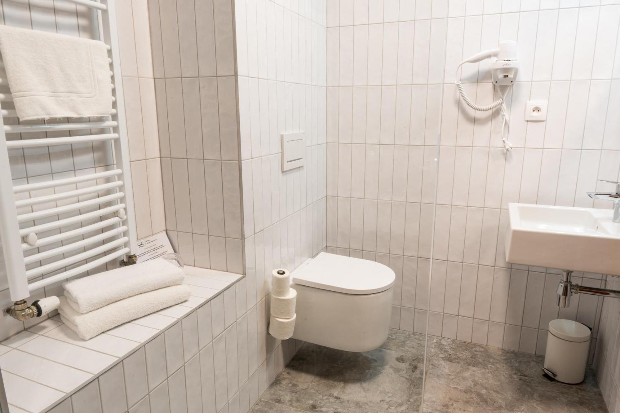 Hotel Sharingham Brno Esterno foto