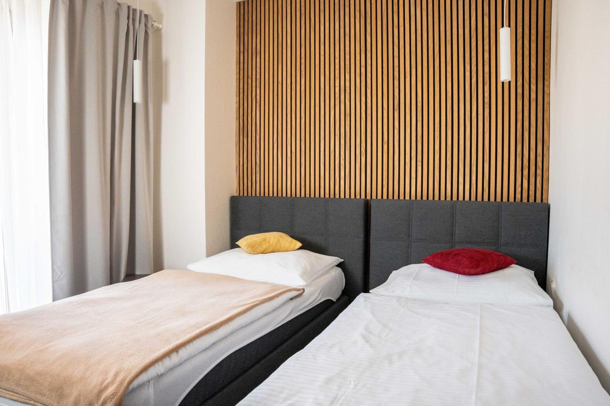 Hotel Sharingham Brno Esterno foto