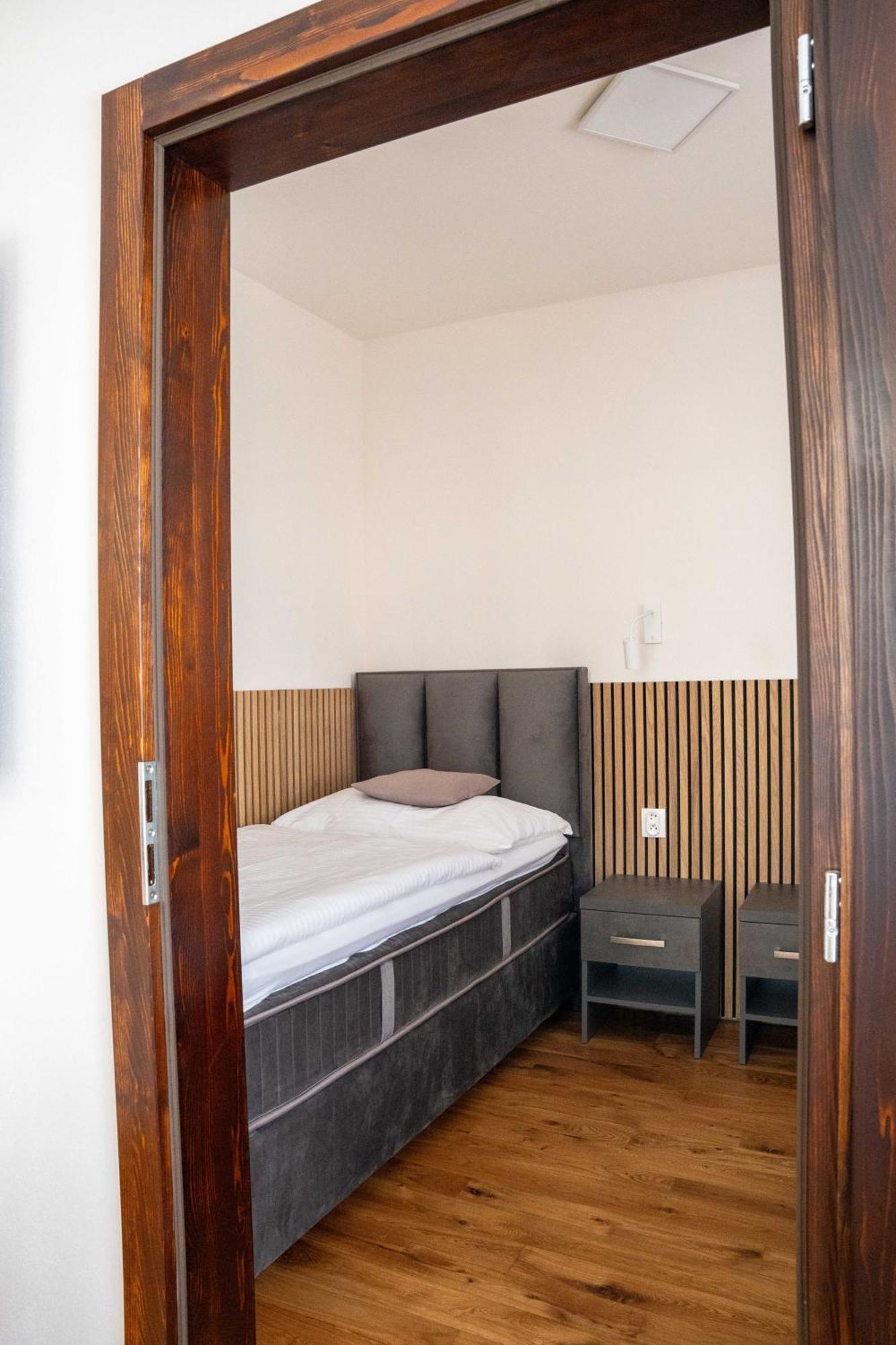 Hotel Sharingham Brno Esterno foto